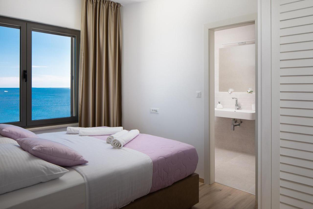 Villa Carisma Island Vis Bagian luar foto