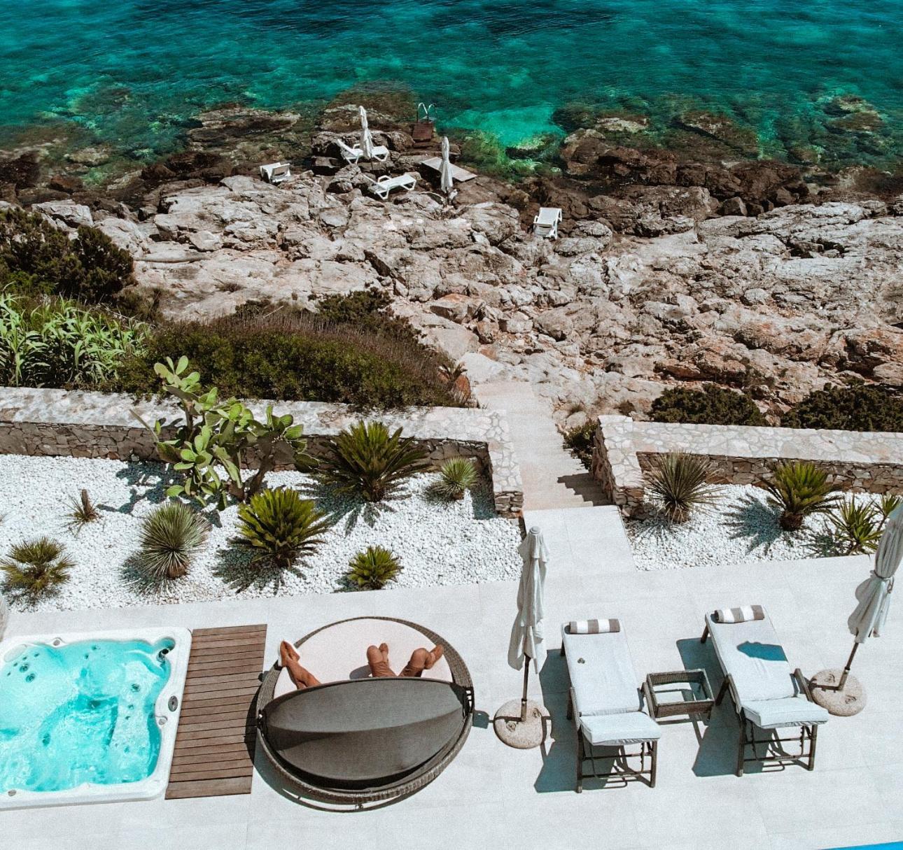Villa Carisma Island Vis Bagian luar foto
